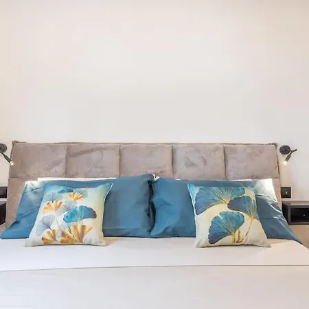 Aurora Apartment *