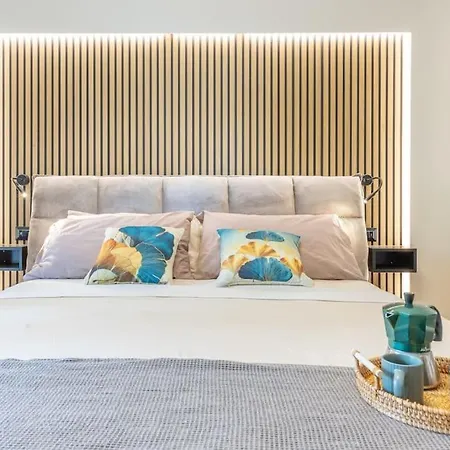 Aurora Apartment