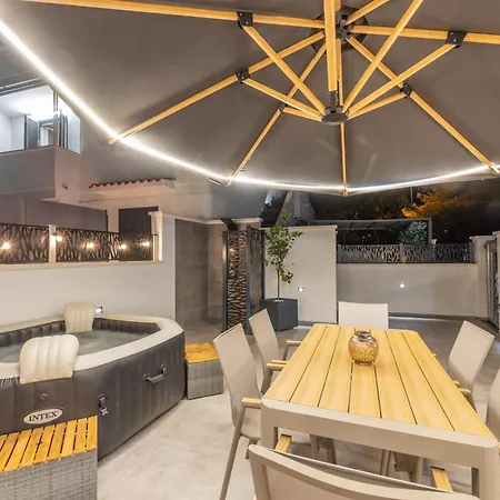 Aurora Apartman