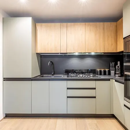 Aurora Apartman *